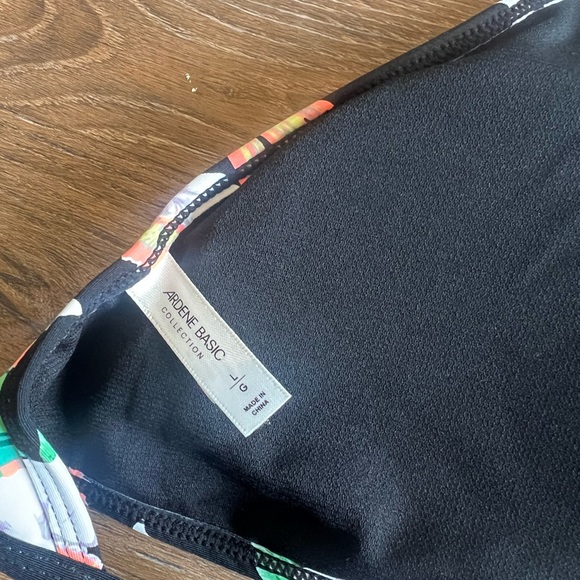 Ardene bikini top floral pattern - Picture 4 of 4